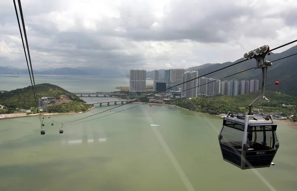 Vista Ngong Ping Skyrail 360 Bondes Contra Paisagem Hong Kong — Fotografia de Stock