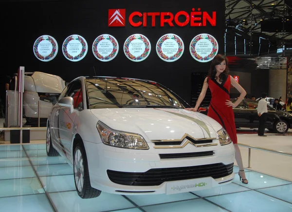 Modelo Posa Por Carro Citroen Durante Auto Shanghai 2007 Shanghai — Fotografia de Stock