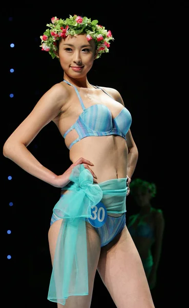 Modello Espone Underware Con Durante 2006 China Underwear Models Contest — Foto Stock