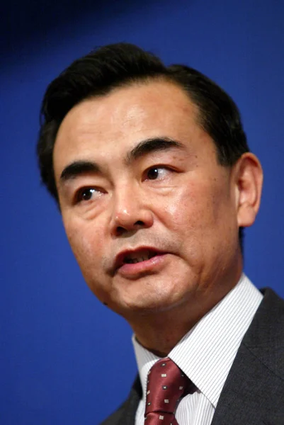 File Čínský Ministr Zahraničí Wang Hovoří Tiskové Konferenci Šestistranné Rozhovory — Stock fotografie