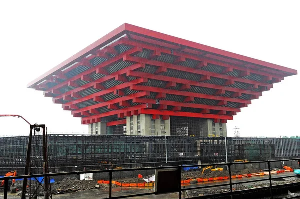 2009 上海で建設中 2010 年上海世界万博の中国パビリオンを見てください — ストック写真