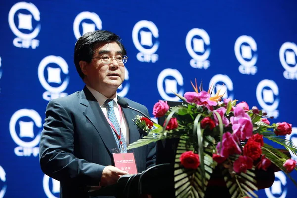 Zhou Yanli Vice Ordförande Kinas Tillsynsmyndighet För Försäkringar Circ Talar — Stockfoto
