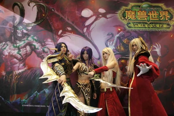 Artistas Chinos Cosplay Posan Stand Del Juego Línea World Warcraft — Foto de Stock