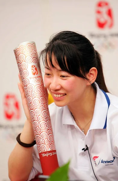 Jin Jing Porteur Flambeau Chinois Qui Avait Protégé Torche Olympique — Photo