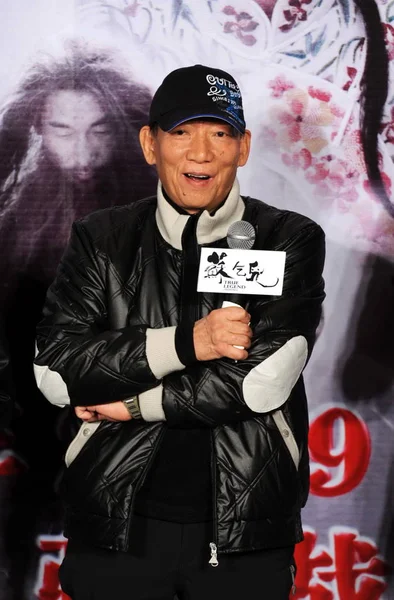香港电影导演袁武平在2009年12月20日于中国北京举行的宣传电影 真实传奇 的新闻发布会上被看到 — 图库照片