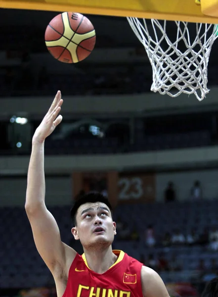 Porcelana Yao Ming Podczas Rozgrzewania Przed Meczu Koszykówki Australii Fiba — Zdjęcie stockowe