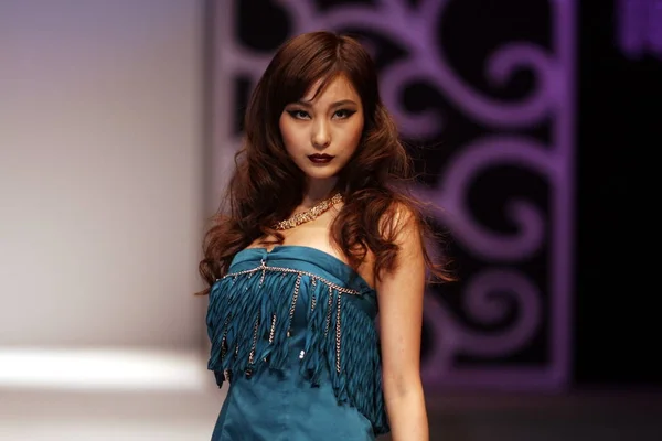 Desfile Modelos Entra 2010 Spring Summer Fashion Show Durante China — Fotografia de Stock