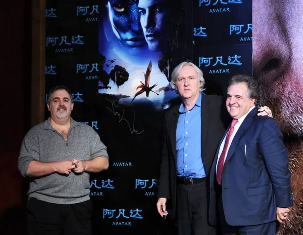 Soldan Sağa Yapımcı Jon Landau Hollywood Yönetmeni James Cameron Yönetmen — Stok fotoğraf