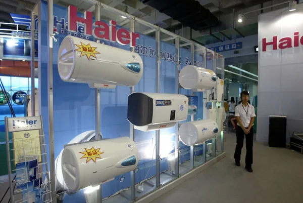 View Haier Water Heaters Display Exhibition Beijing 2006 — 스톡 사진