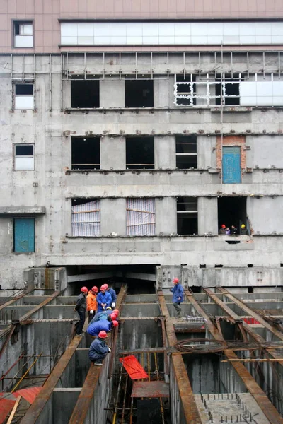 Pekerja Cina Mempersiapkan Untuk Memindahkan Gedung Setinggi Meter Kota Changzhou — Stok Foto