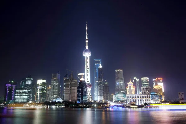Νυχτερινή Θέα Στον Ποταμό Γουάνγκ Και Στον Πύργο Oriental Pearl — Φωτογραφία Αρχείου
