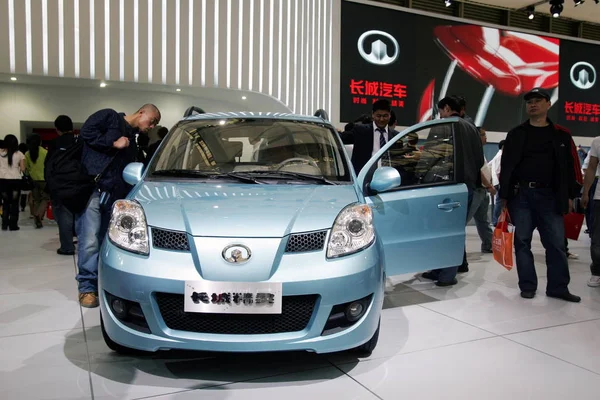 Besucher Betrachten Während Der Auto Shanghai 2009 Shanghai China April — Stockfoto