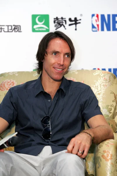 Nba Παίκτη Steve Nash Από Φοίνιξ Σανς Παρατηρείται Κατά Διάρκεια — Φωτογραφία Αρχείου