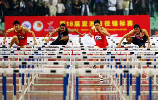 Chinas Liu Xiang Segunda Direita Shi Dongpeng Esquerda Outros Obstáculos — Fotografia de Stock