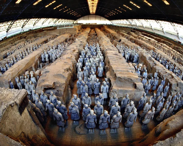 Terrakotta Harcosok Lovak Kiállítva Pit Császár Qins Terra Cotta Warriors — Stock Fotó