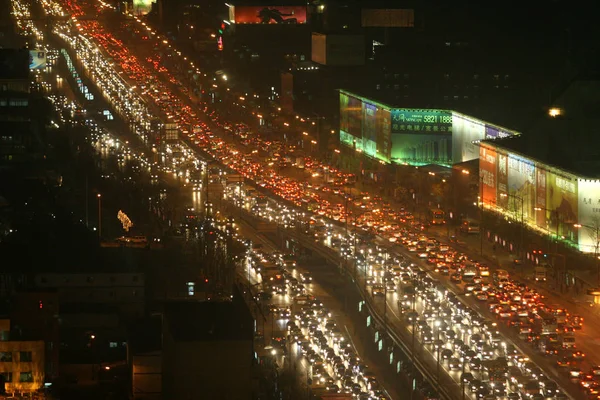 Night View Crowds Cars Buses Moving Slowly Duing Serious Traffic — Stock Photo, Image