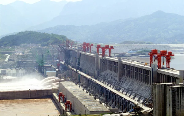 Vue Barrage Des Trois Gorges Yichang Province Hubei Juillet 2006 — Photo
