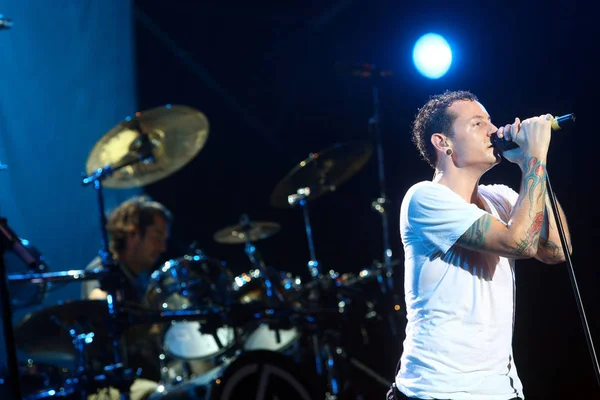 Chester Bennington Banda Rock Estadounidense Linkin Park Actúa Durante Concierto — Foto de Stock