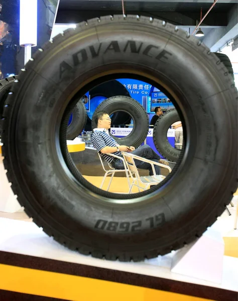 2009年9月11日 中国上海国际轮胎博览会期间展出轮胎 — 图库照片