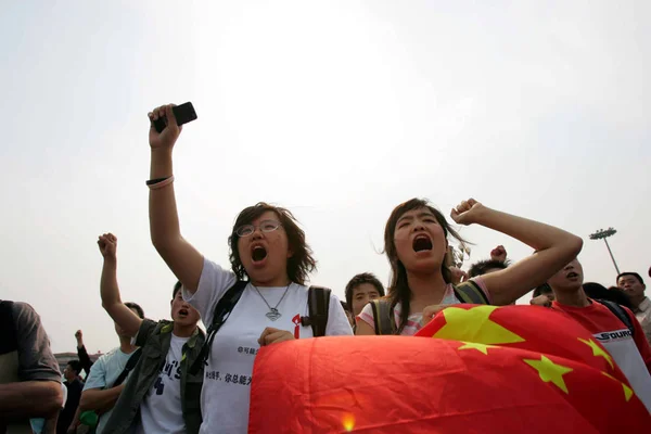Місцеві Китайські Громадяни Скандують Гасла Щоб Показати Підтримку Китаю Час — стокове фото