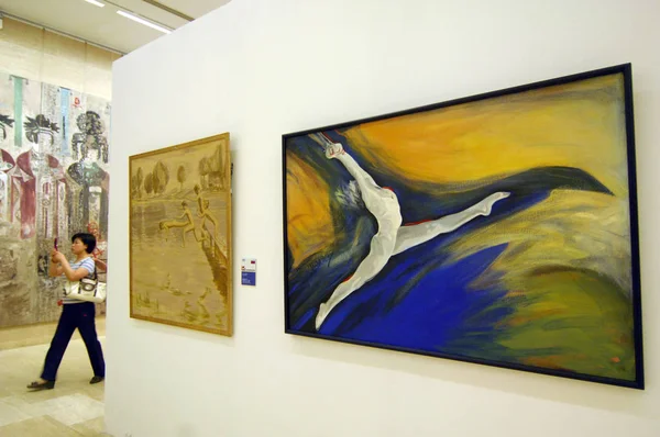 Экспонаты Выставлены Пекинской Международной Биеннале Искусств Названием Цвета Олимпизм Национальном — стоковое фото