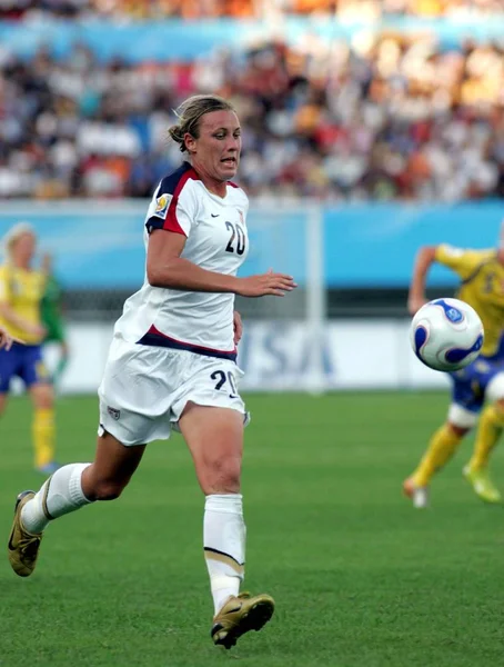 미국의 Wambach 스웨덴 중국의 2007 일에서에서 2007 Fifa 월드컵의 드리블 — 스톡 사진