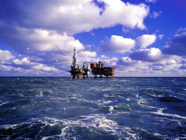 中海油 中海油 的海上油气钻井平台在中国海上被发现 — 图库照片
