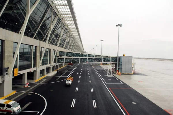 Buitenaanzicht Van Terminal Van Shanghai Pudong Airport Tijdens Een Operationele — Stockfoto