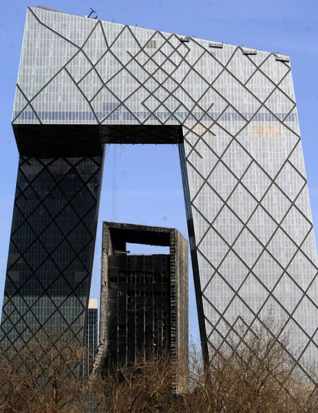 Edifício Mandarim Hotel Danificado Pelo Fogo Visto Através Nova Torre — Fotografia de Stock