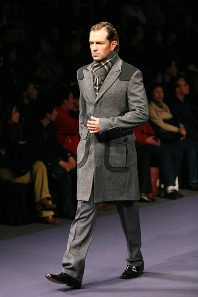 Modelo Muestra Última Creación Edenbo China Business Casual Mens Wear — Foto de Stock