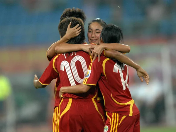 Compañeras Equipo Del Equipo Nacional Fútbol Femenino Chino Celebran Después —  Fotos de Stock