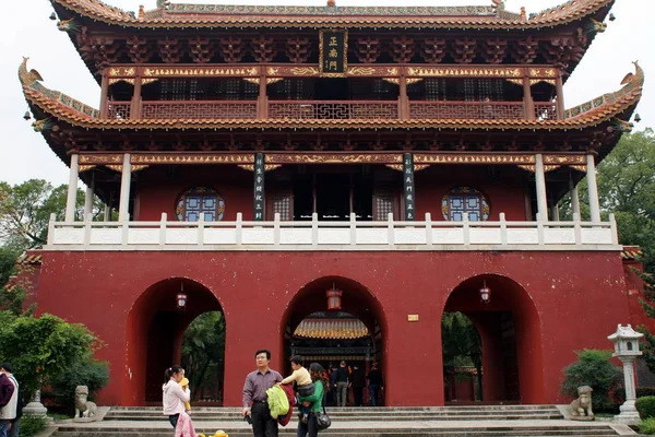 Turistas Visitam Templo Nanyue Nanyuedamiao Montanha Hengshan Montanha Heng Monte — Fotografia de Stock