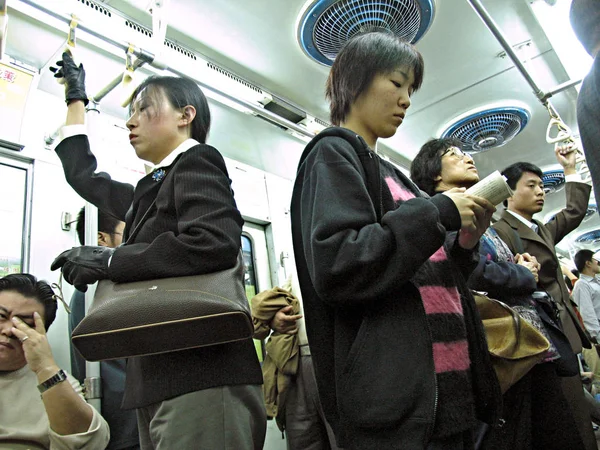 Profissionais Colarinho Branco Chinês Viajantes Outros Passageiros Pegar Trem Metrô — Fotografia de Stock