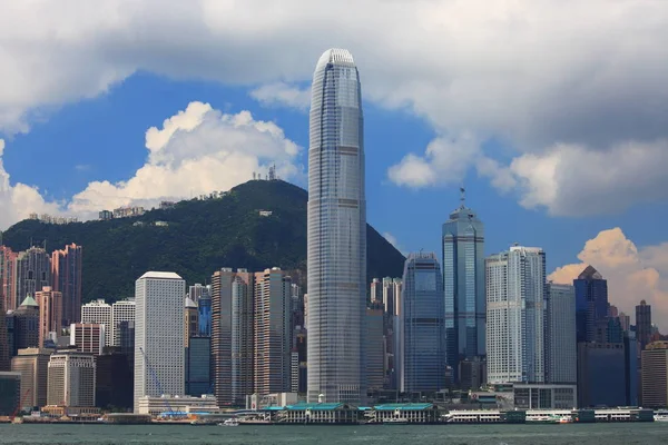 2009年8月26日 中国香港九龙港港九龙两座Ifc 国际金融中心 最高的摩天大楼和其他摩天大楼和高层办公楼 — 图库照片