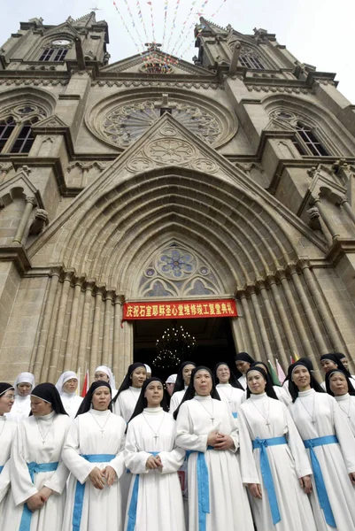 Čínské Sestry Jsou Viděna Znovuzahajovací Ceremonii Posvátné Katedrály Svaté Duše — Stock fotografie