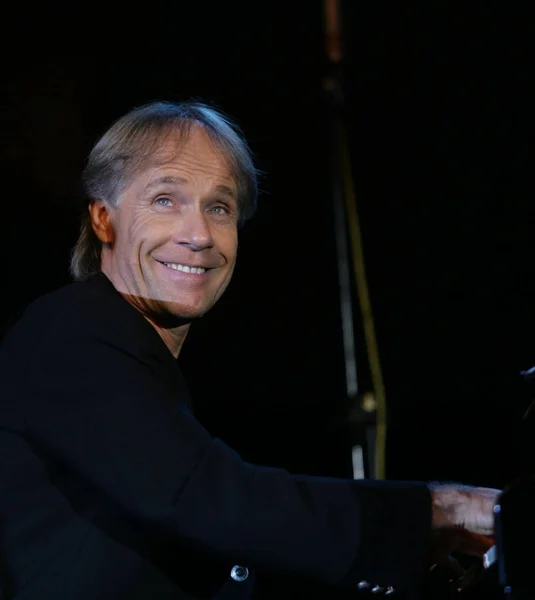 Mundialmente Famoso Pianista Richard Clayderman Peforma Durante Concierto Cooperando Con — Foto de Stock