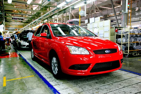 File Ford Carros São Vistos Linha Produção Fábrica Automóveis Changan — Fotografia de Stock