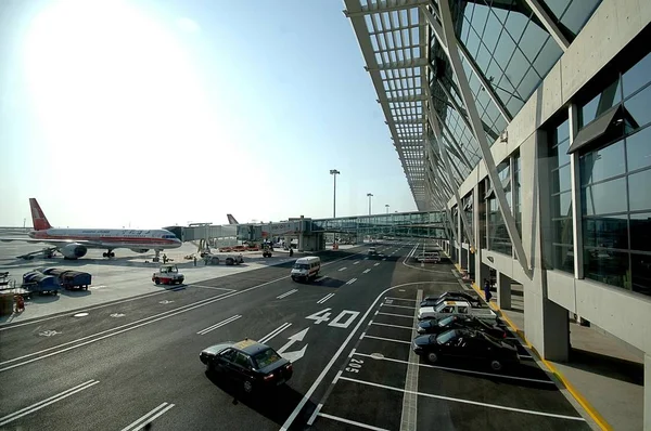 Außenansicht Des Terminals Des Internationalen Flughafens Pudong Shanghai März 2008 — Stockfoto