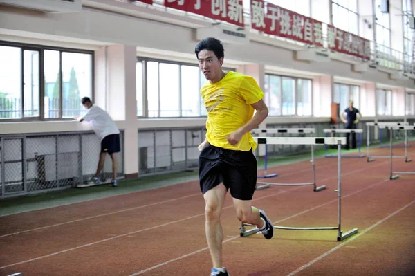 Chinese Hordeloper Liu Xiang Wordt Gezien Tijdens Een Trainingssessie Xinzhuang — Stockfoto