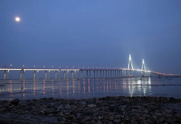 2008年3月20日 中国浙江省東部の杭州湾橋の夜景 — ストック写真