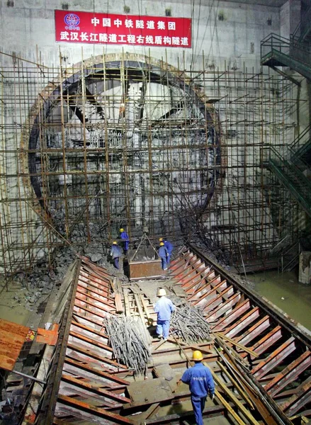 Vista Los Trabajadores Chinos Sitio Construcción Del Túnel Del Río —  Fotos de Stock