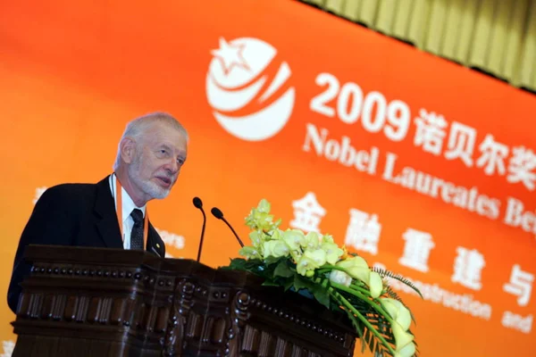 Daniel Mcfadden Ekonomi 2000 Nobel Ödülü Sahibi Pekin Nobel Ödülü — Stok fotoğraf