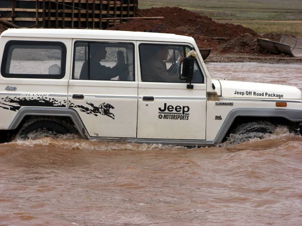 Yunyang Ilçesinde Şiddetli Yağmur Neden Olduğu Sel Bir Araba Sürücüler — Stok fotoğraf