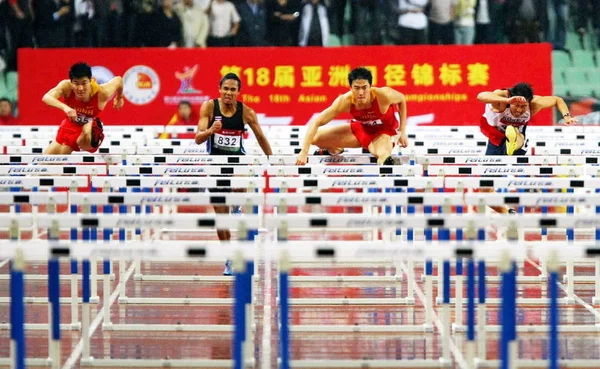 Chinas Liu Xiang Seconda Destra Shi Dongpeng Sinistra Altri Ostacoli — Foto Stock