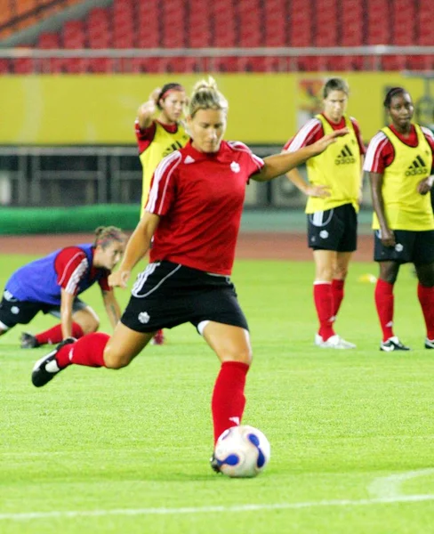 Die Spielerinnen Der Kanadischen Fußballnationalmannschaft Während Einer Trainingseinheit Für Die — Stockfoto