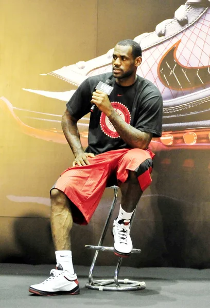 Nba クリーブランド キャバリアーズのレブロン ジェームズ月曜日