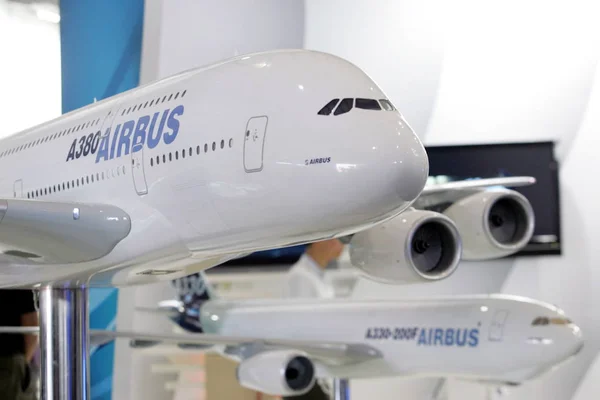 Літак Моделі Дисплеї Стенді Airbus Під Час Пекінського Авіаційного Експо — стокове фото