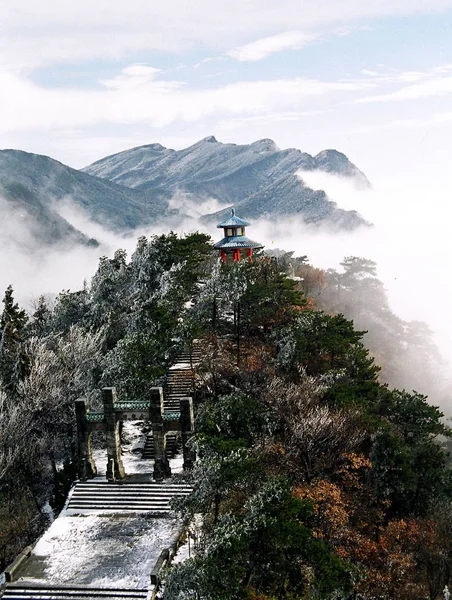 中国东部江西省鲁山 的雪景 2008 — 图库照片