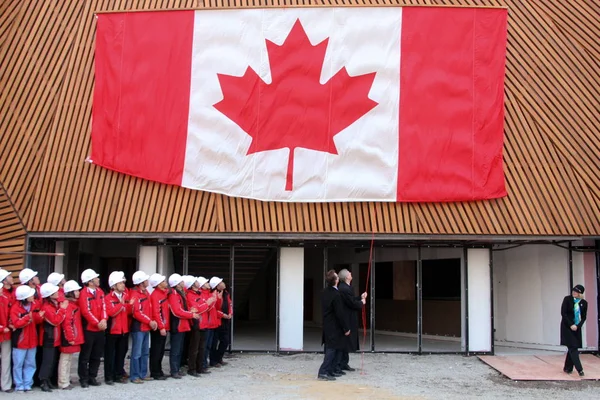 Canadese Premier Stephen Harper Midden Rechts Onthult Canadese Vlag Naast — Stockfoto