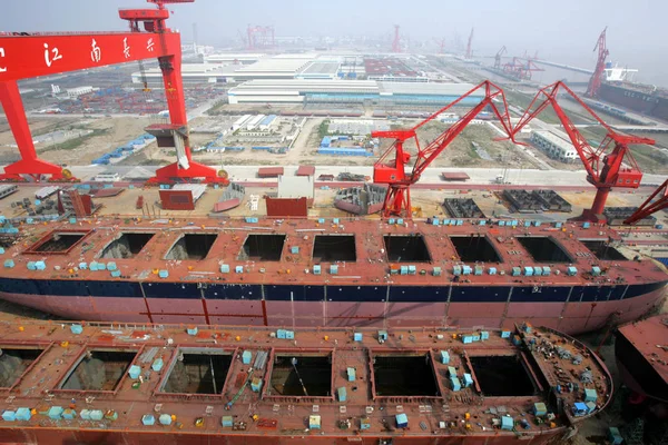 Veduta Delle Navi Costruzione Presso Cantiere Navale Jiangnan Shipyard Group — Foto Stock